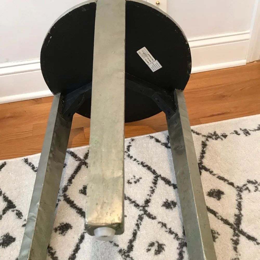 West Elm round table 20” tall